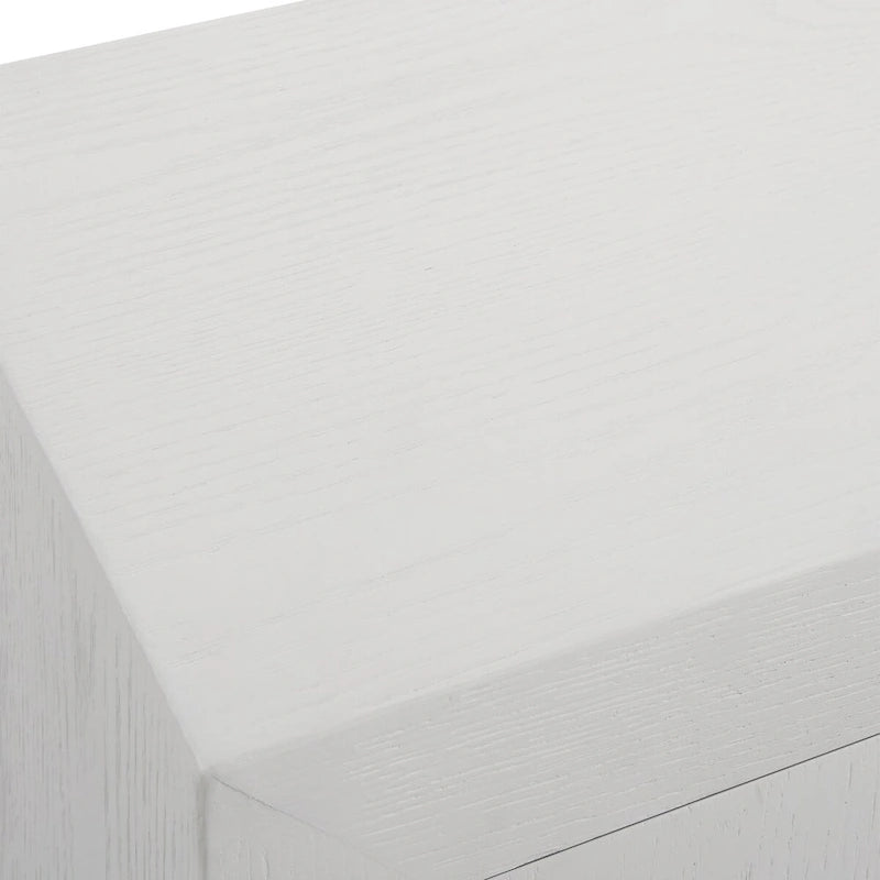 Weißer Schrank mit zwei Türen - 40.25W x 34H x 13D