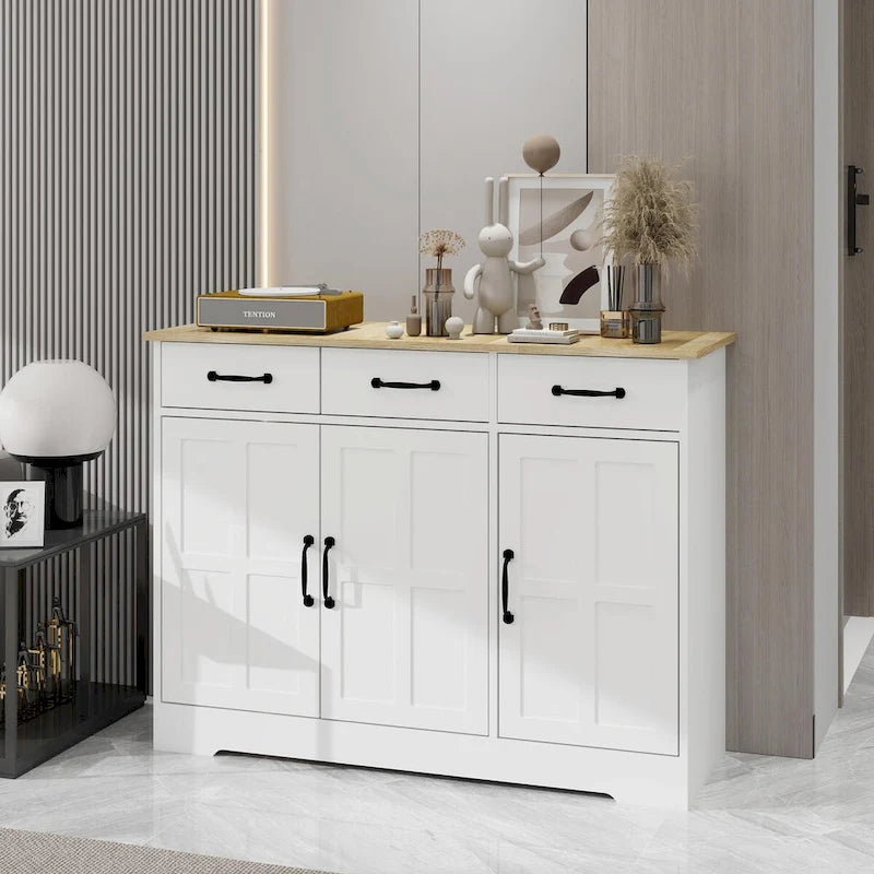 Weißes Sideboard im Landhausstil mit 3 Schubladen und 3 Türen
